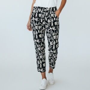 Chico’s Printed Crop Pants Black White Size US 12